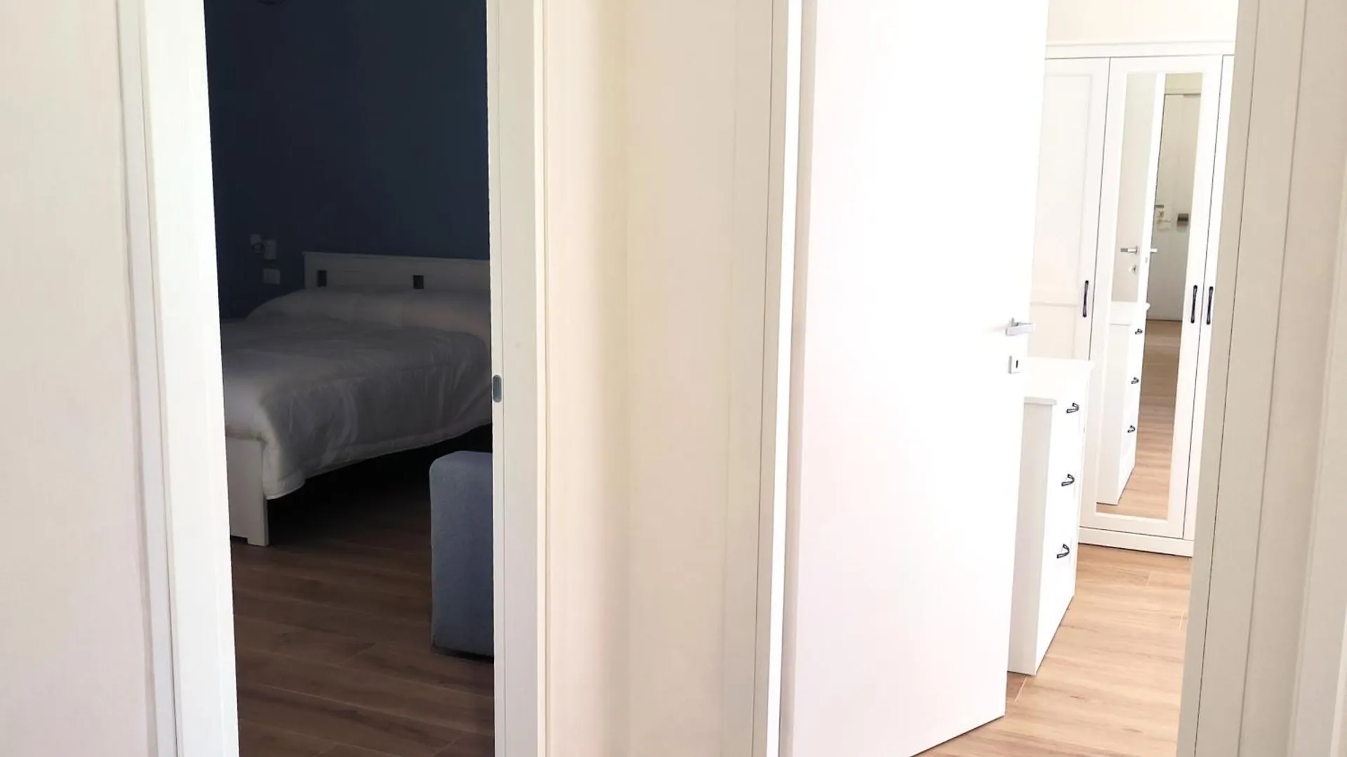 Residenza Dell'E Apartment Naples