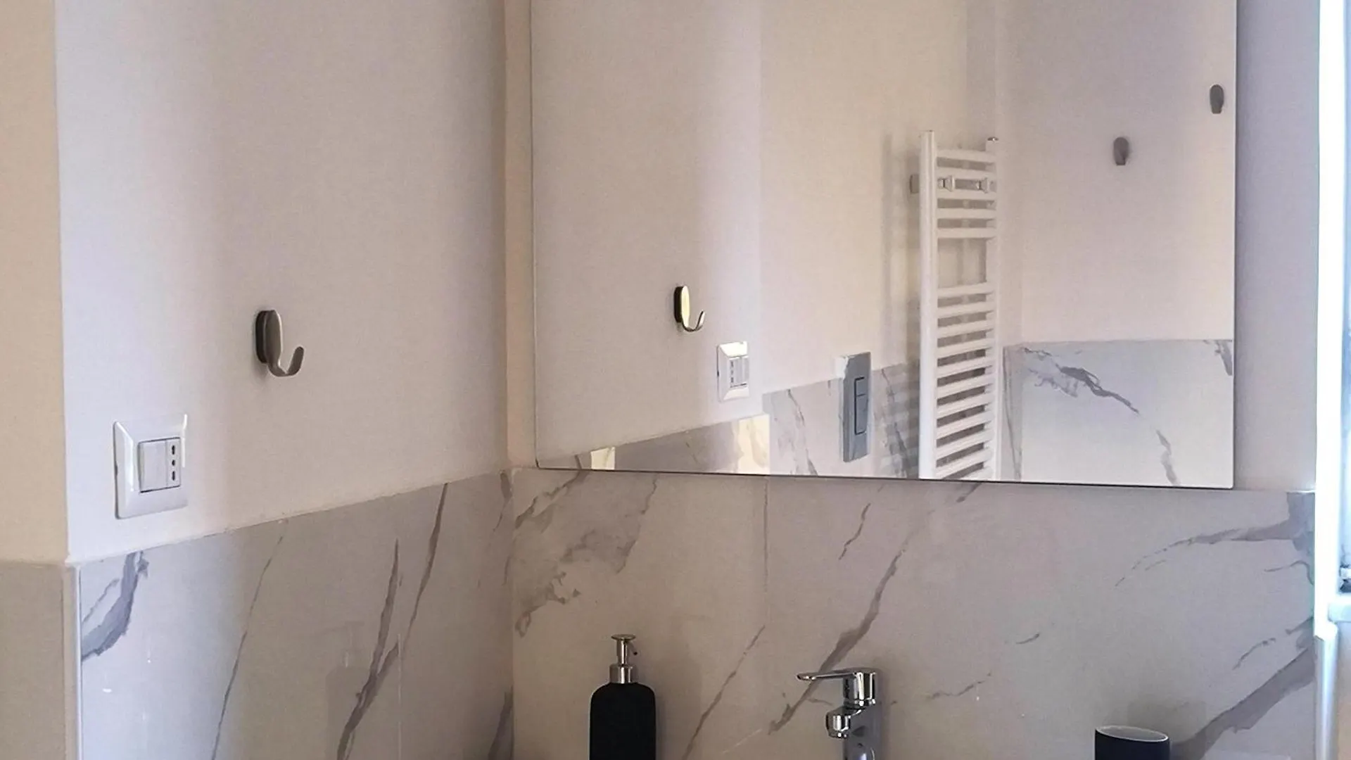 Residenza Dell'E Apartment Naples 0*,  Italy