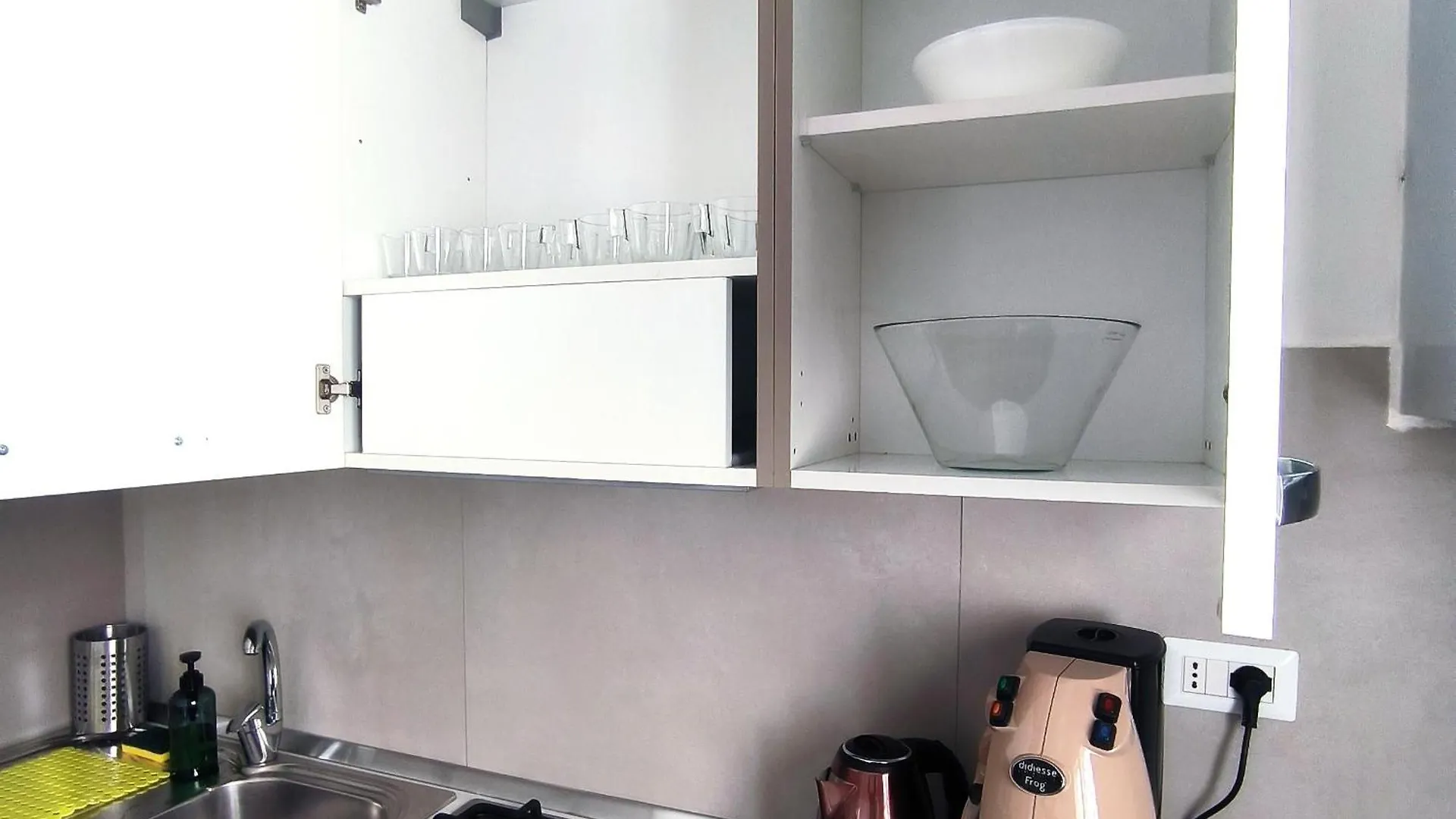 Residenza Dell'E Apartment Naples