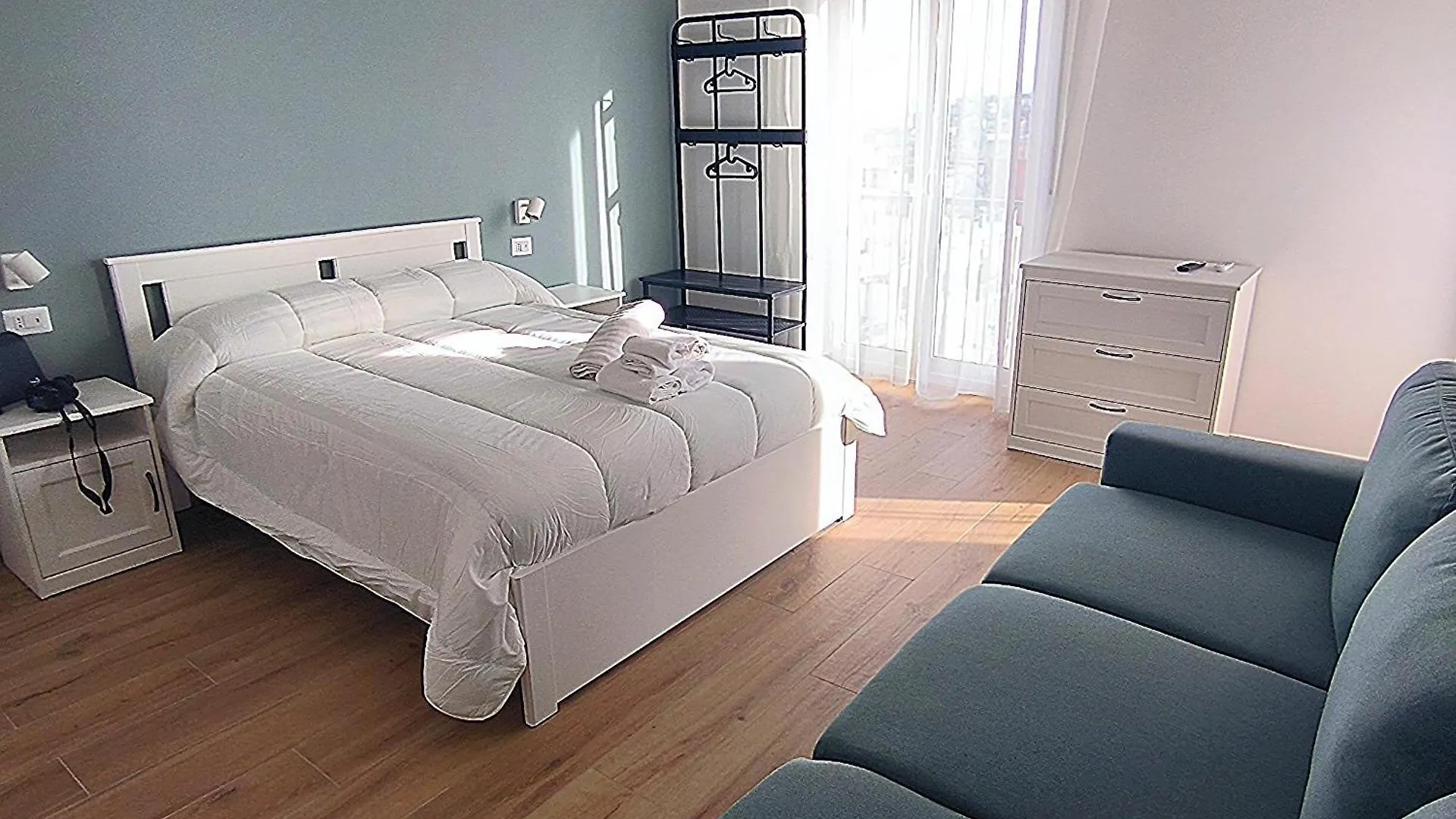 Residenza Dell'E Apartment Naples