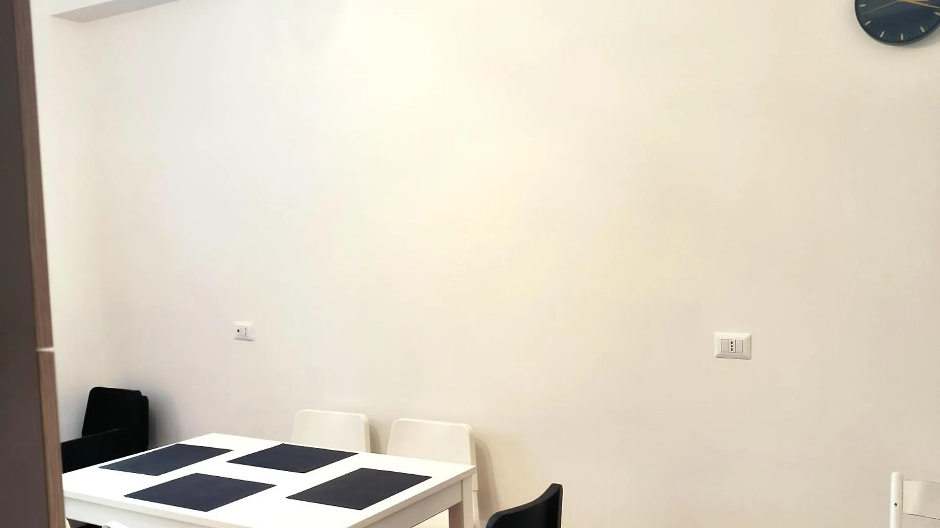 Residenza Dell'E Apartment Naples